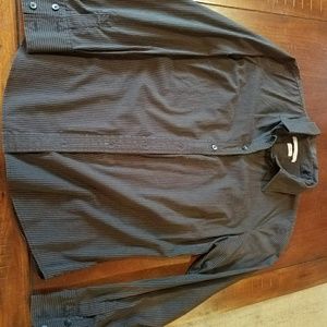 Old navy buttun down. Nice shirt for casual.